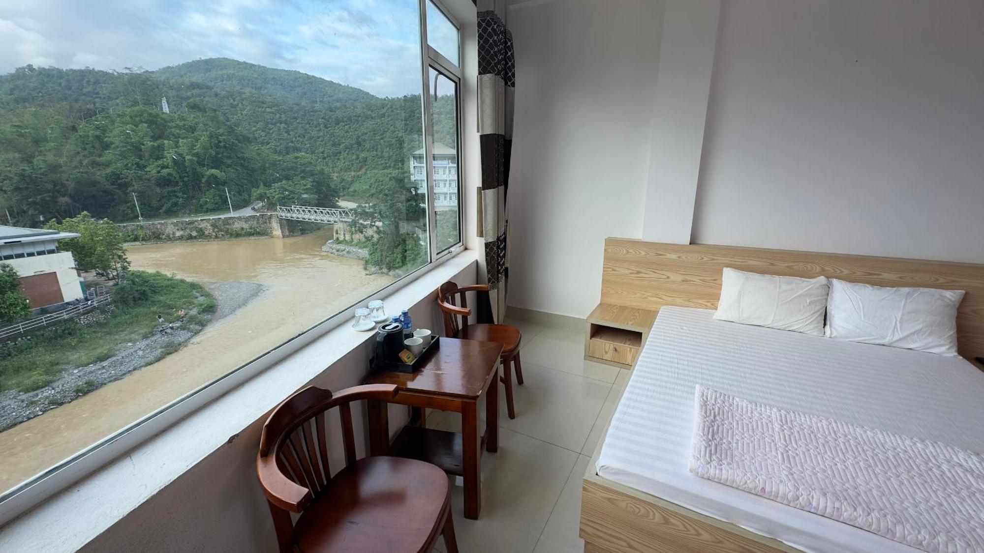 Quy Anh Hotel Bao Lac Town מראה חיצוני תמונה