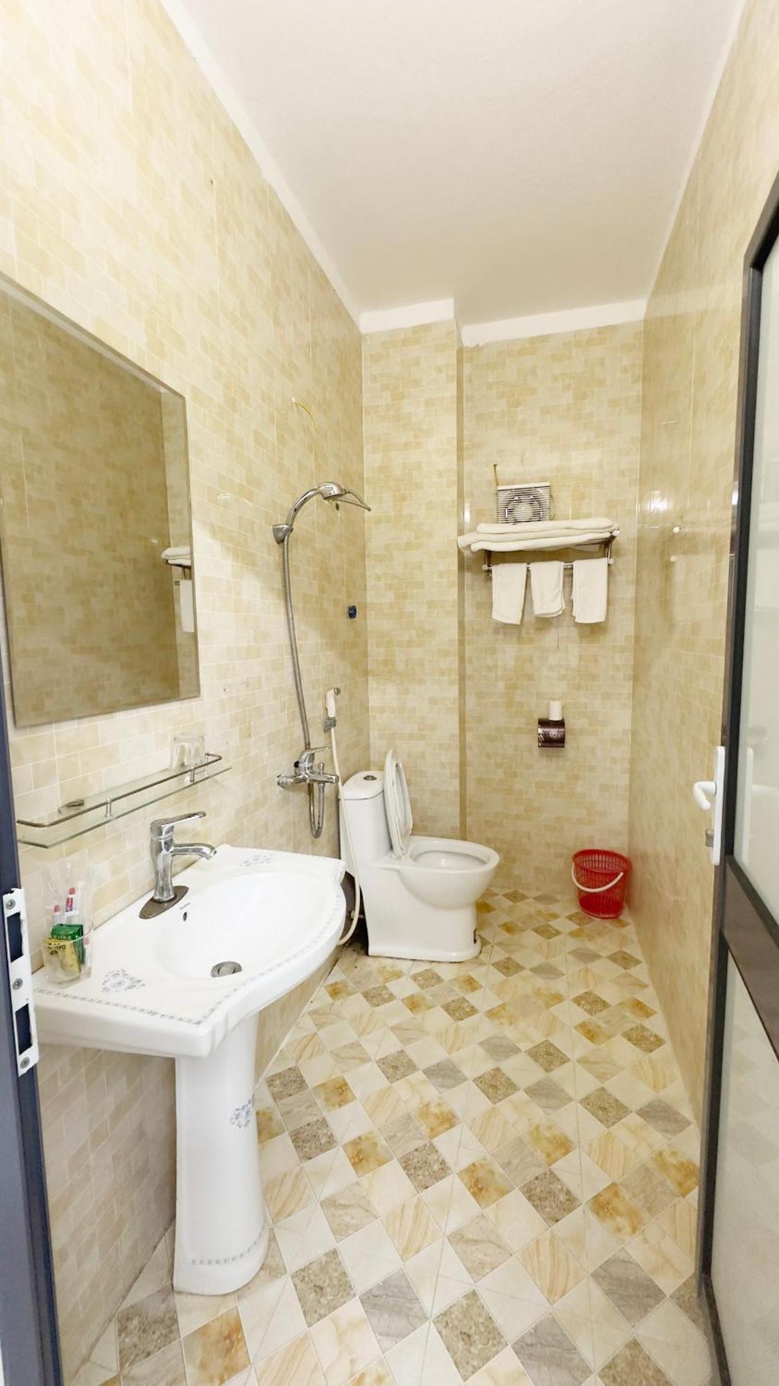 Quy Anh Hotel Bao Lac Town מראה חיצוני תמונה
